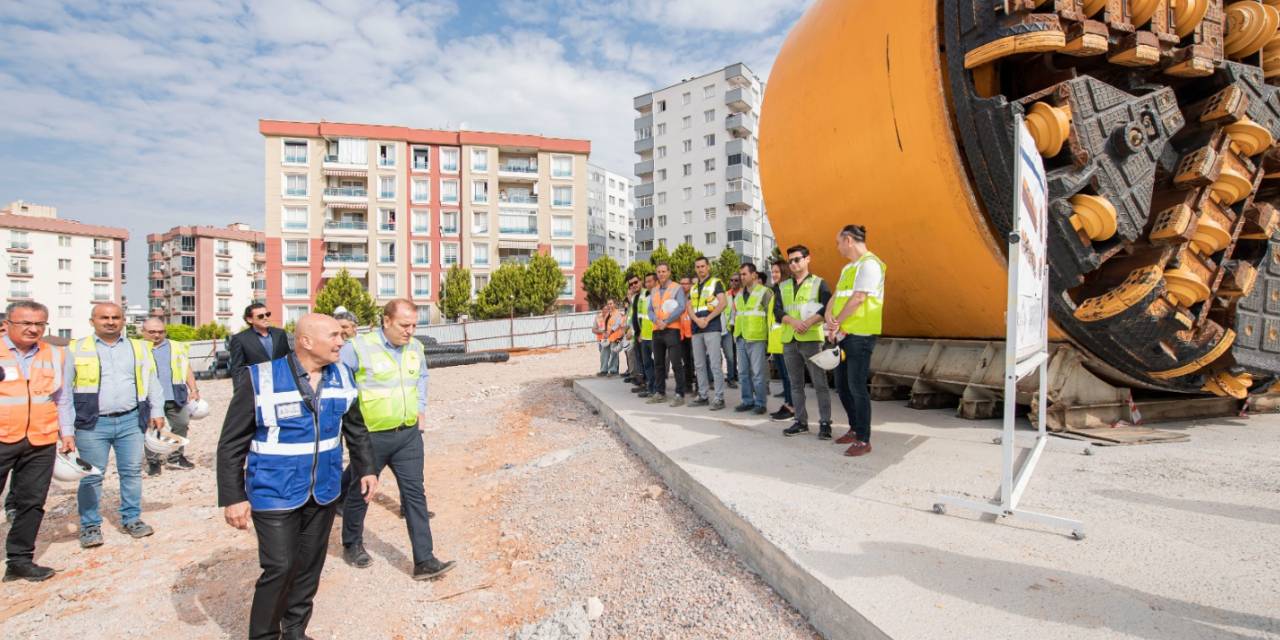 BUCA METROSU’NUN İLK KÖSTEBEĞİ GELDİ… TUNÇ SOYER: "İZMİR'İ DEMİR AĞLARLA ÖRMEYE DEVAM EDECEĞİZ”