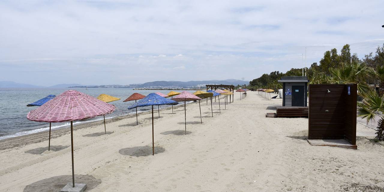 KUŞADASI PLAJLARINDA BU YIL DA MAVİ BAYRAKLAR DALGALANACAK