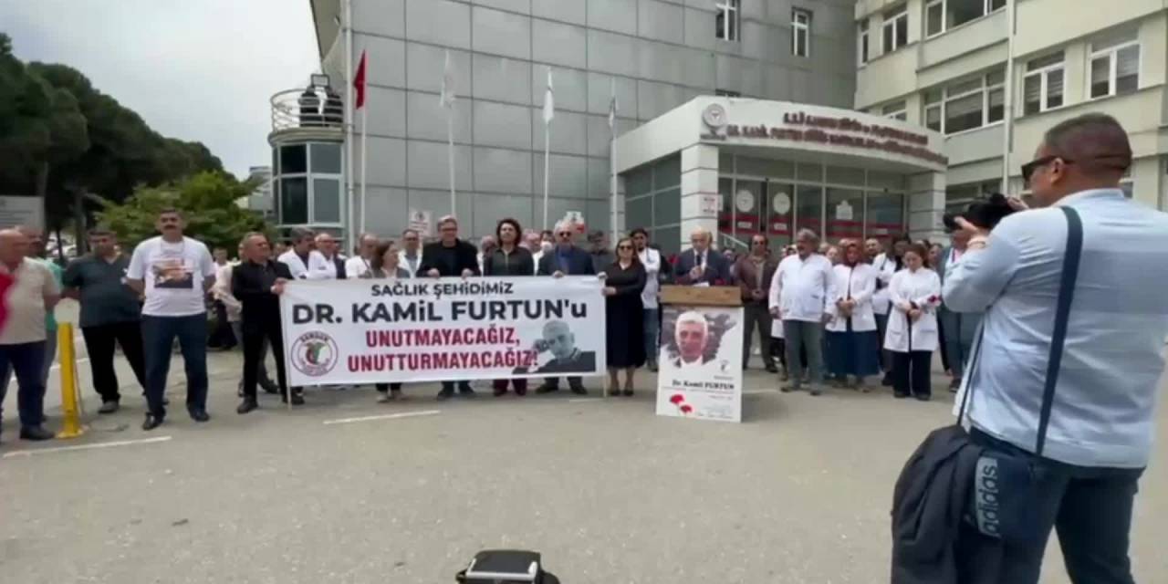 SAMSUN TABİP ODASI 8 YIL ÖNCE ÖLDÜRÜLEN DOKTOR KAMİL FURTUN’U ANDI