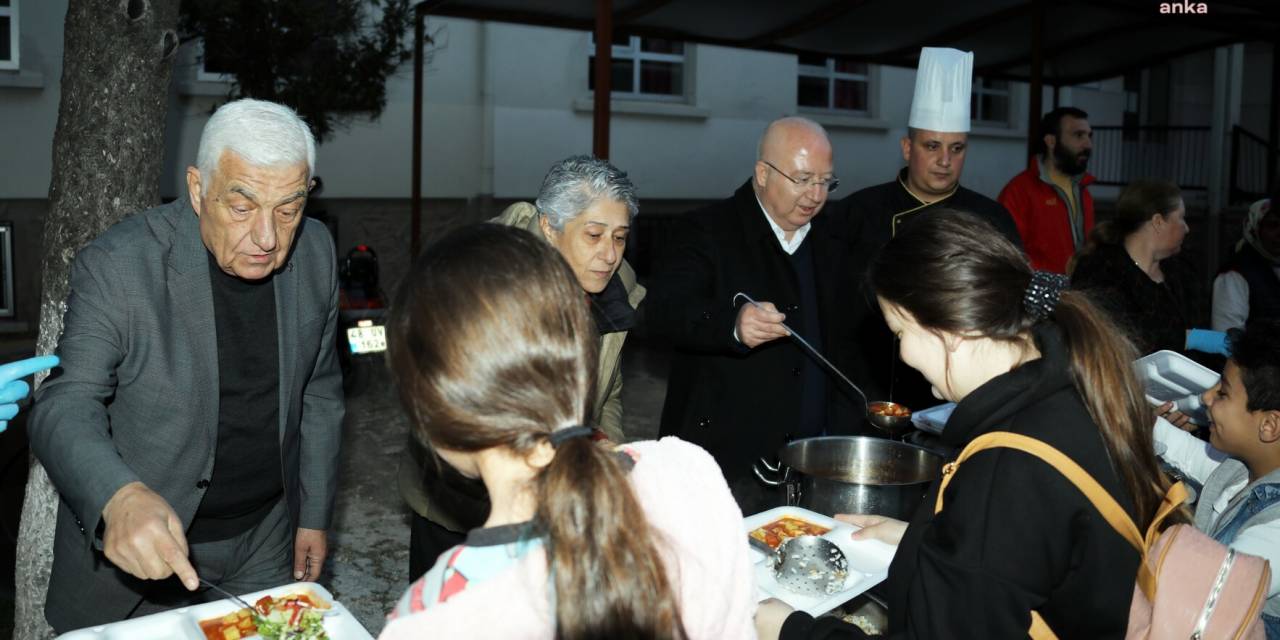 MENTEŞE BELEDİYESİ GELENEKSEL İFTAR ÇADIRI KURULDU