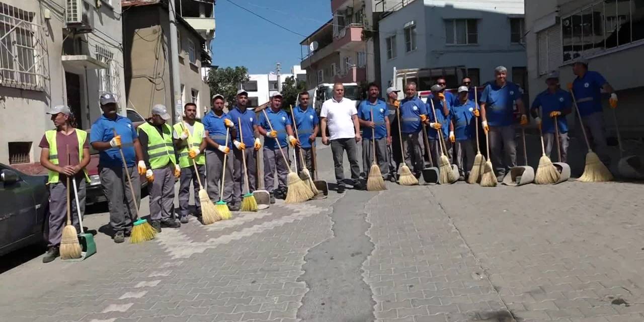 Edremit Belediyesi Kapsamlı Temizlik Çalışmalarına Devam Ediyor