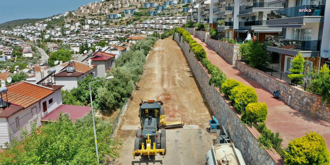 Didim'de Yol Yapım Çalışmaları Devam Ediyor