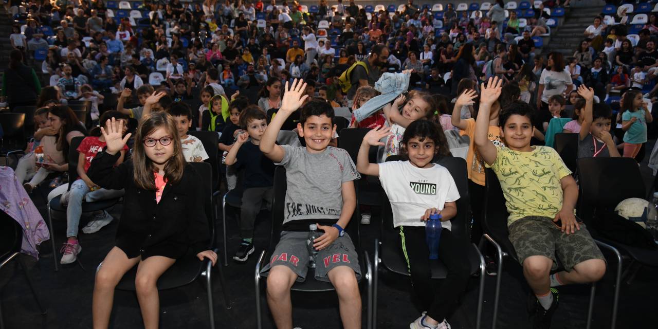 Kadıköy’de ‘Çocuk Tiyatro Festivali’ Devam Ediyor