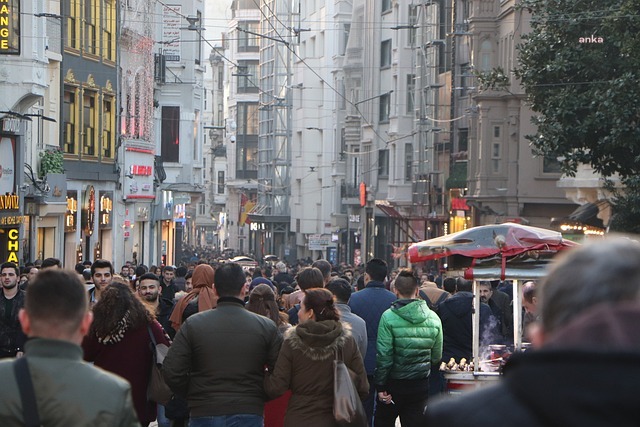 İpa Araştırması: İstanbulluların Yüzde 24,3’ü Bazı Ödemelerini Yapamayarak Borca Giriyor