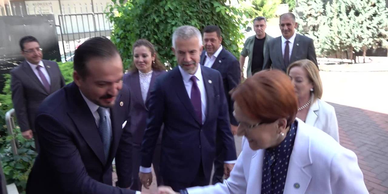 Akşener, Yeni Başkanlık Divanı Üyeleriyle Bir Araya Geldi