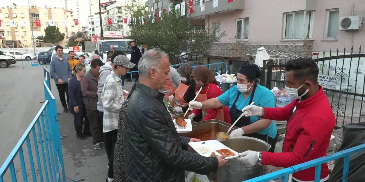 MURATPAŞA BELEDİYE BAŞKANI UYSAL: "BİRLEŞMEK ZORUNDAYIZ"