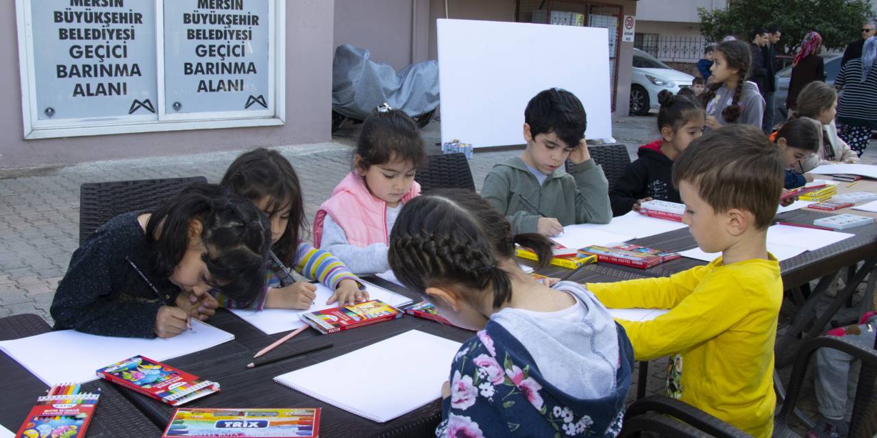 DEPREM BÖLGESİNDEN GELEN ÇOCUKLAR, MERSİN BÜYÜKŞEHİR’İN ÇİZİM ATÖLYESİ’NDE BULUŞTU