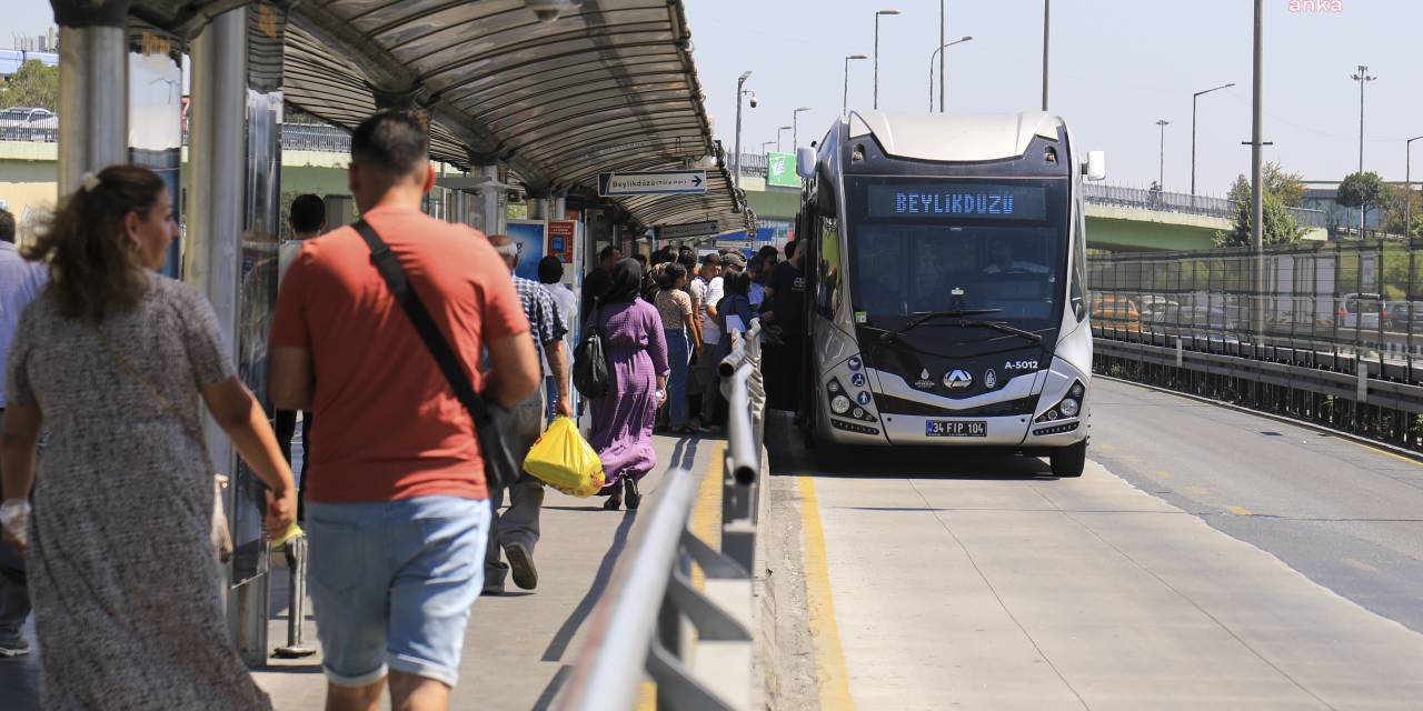 İbb’nin Yeni Metrobüsleri Sefere Başladı