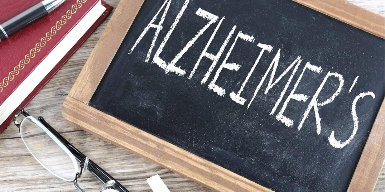 Günde bir elma Alzheimer'ı uzak tutmaya yardımcı oluyor