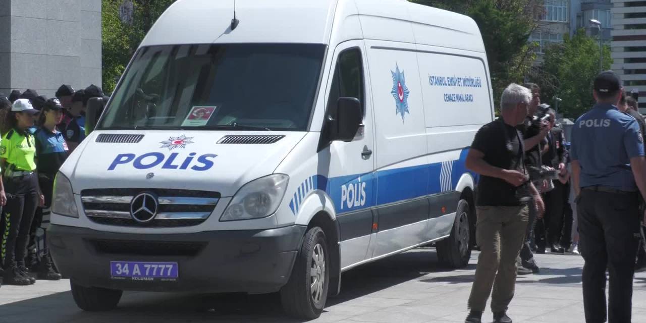 İstanbul’da Uyuşturucu Çetelerine Yönelik Operasyonda Şehit Olan Polis Memuru Hakan Telliiçin Tören Yapıldı