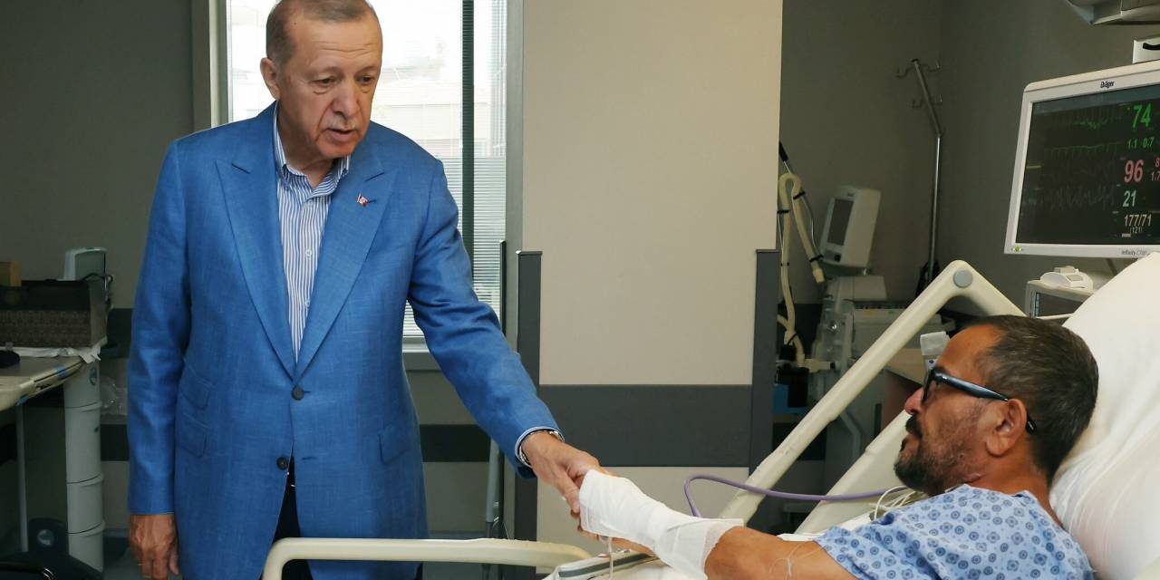 Cumhurbaşkanı Erdoğan, Ali Sabancı’yı Hastanede Ziyaret Etti