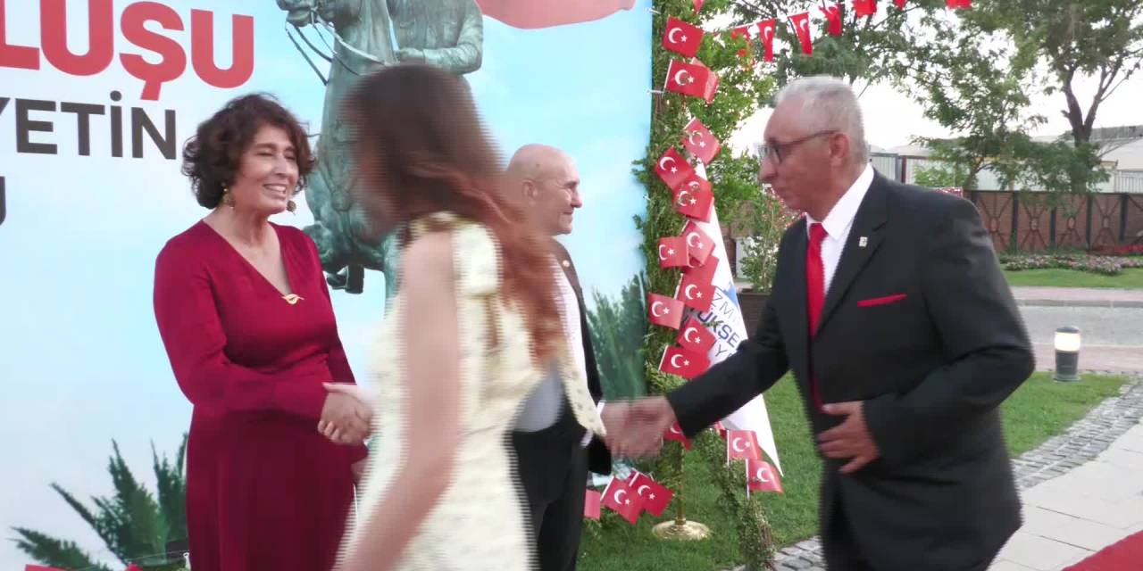Tunç Soyer: “İzmir’de Attığımız Her Adımı Geleceğin İnşası İçin Konulan Bir Tuğla Olarak Görüyoruz”