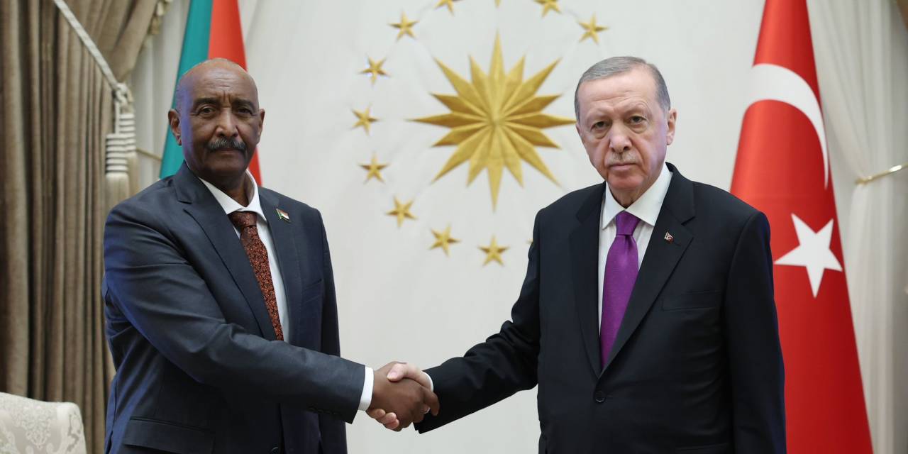 Cumhurbaşkanı Erdoğan, Sudan Egemenlik Konseyi Başkanı El-burhan İle Görüştü