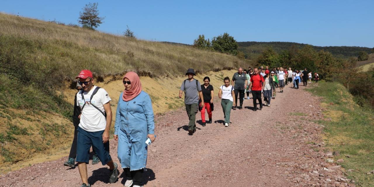 İzmit Belediyesi Bizim Köy Doğa Yürüyüşü Fethiye Mahallesi'nde Devam Etti