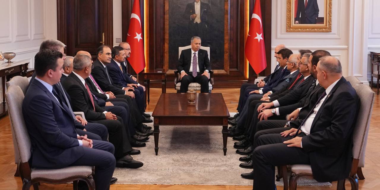 İçişleri Komisyonu Başkanı Süleyman Soylı Ve Komisyon Üyeleriiçişleri Bakanı Ali Yerlikaya’yı Ziyaret Etti
