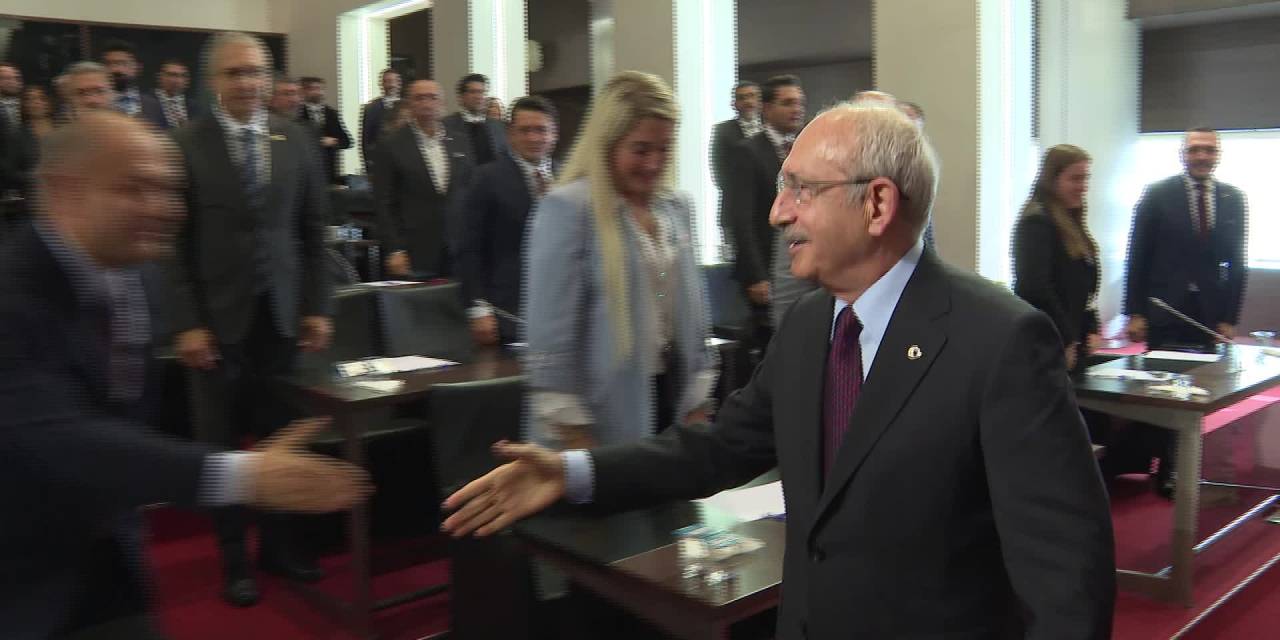 Kılıçdaroğlu; Chp İstanbul İl Başkanı Çelik, İl Yönetimi Ve İlçe Başkanlarını Kabul Etti