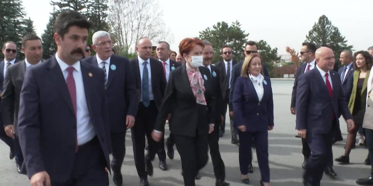 Akşener, İyi Parti'nin 6. Kuruluş Yıl Dönümü Dolayısıyla Anıtkabir’i Ziyaret Etti