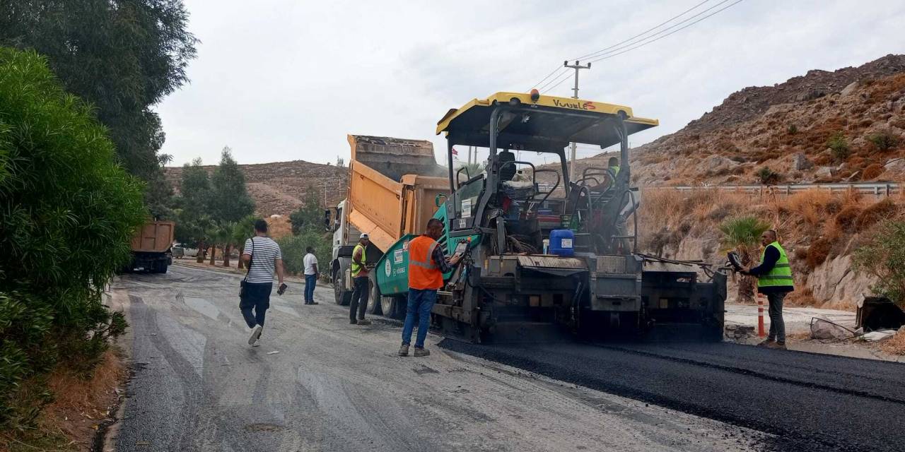 Bodrum’da Sıcak Asfalt Çalışmaları Devam Ediyor