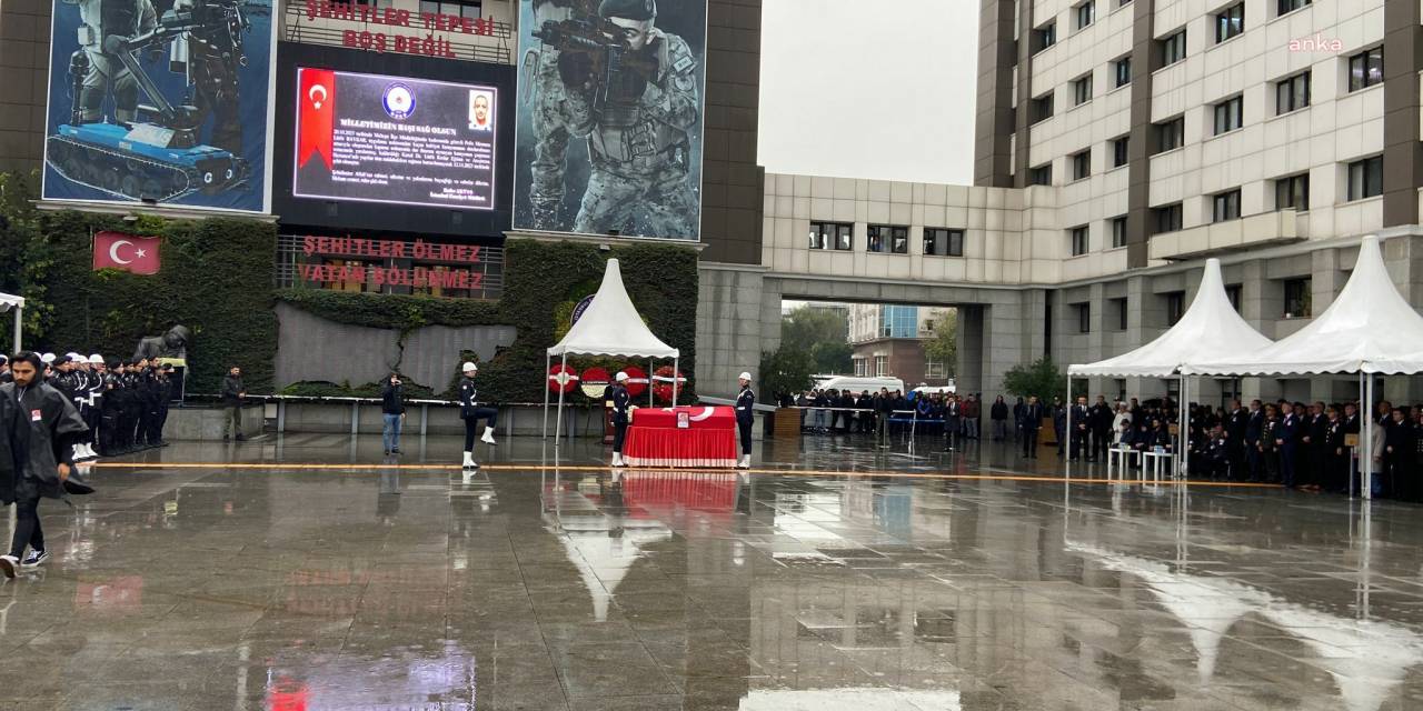 İstanbul'da Şehit Olan Polis Saffet Okumuş Son Yolculuğuna Uğurlandı (Bitmedi)