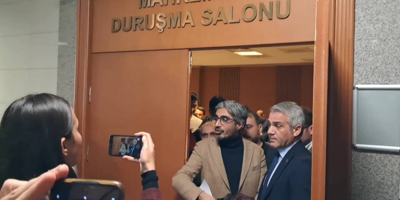 Gazeteci Barış Pehlivan'ın "Kamu Görevlisine Alenen Hakaret" Suçundan Yargılandığı Dava Düşürüldü