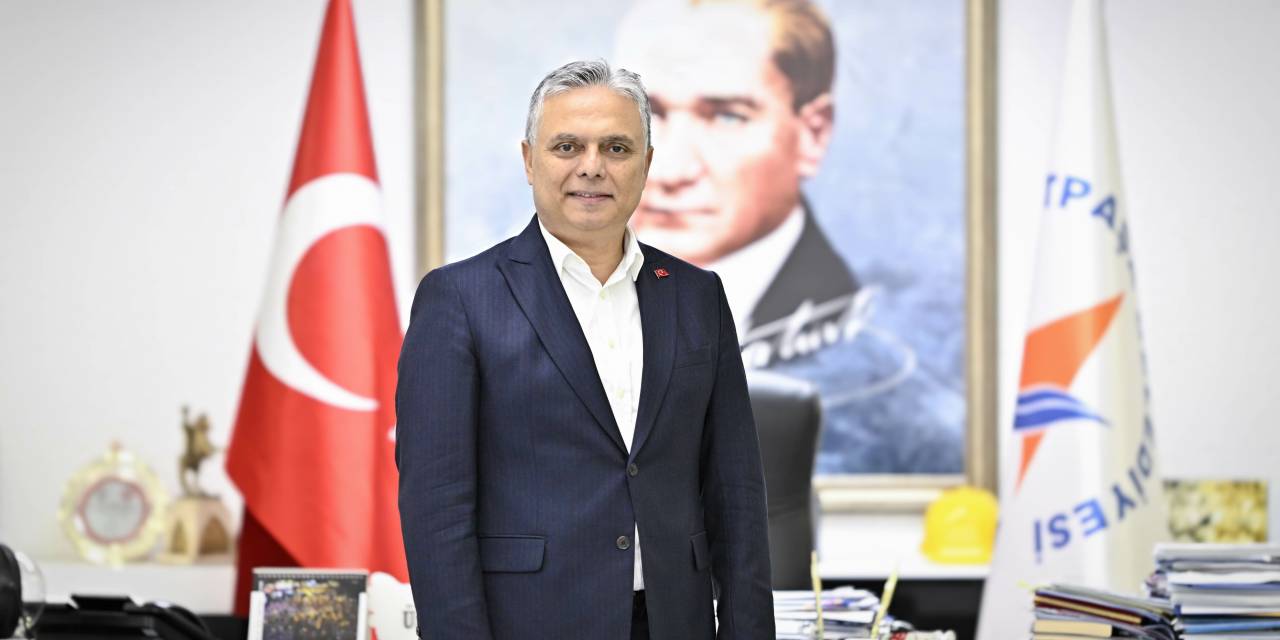 Muratpaşa Belediye Başkanı Uysal, Antalya Büyükşehir İçin Adaylık Başvurusu Yaptı