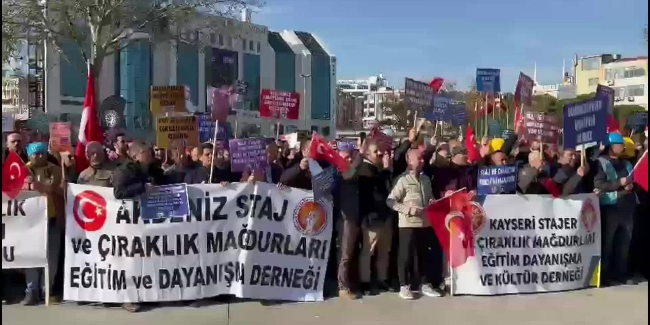 Staj Ve Çıraklık Mağdurları, İstanbul Mitinginde Bir Araya Geldi