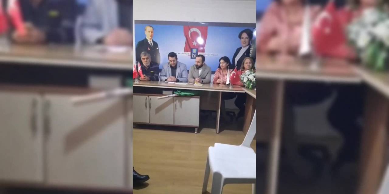 İyi Parti Didim İlçe Yönetimi Ve 400 Kişi Partiden İstifa Etti