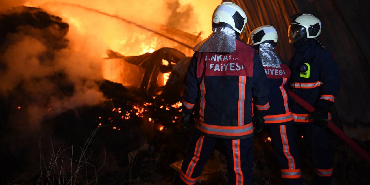 Ankara İtfaiyesi, 2023 Yılı Raporunu Yayınladı: 27 Bin 934 Olaya Müdahale Edildi