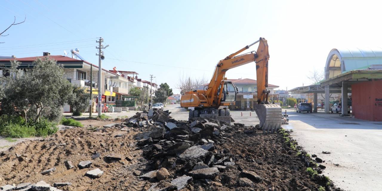 BURHANİYE BELEDİYESİ, YENİ SEZON ÖNCESİ YOL ÇALIŞMALARINI SÜRDÜRÜYOR