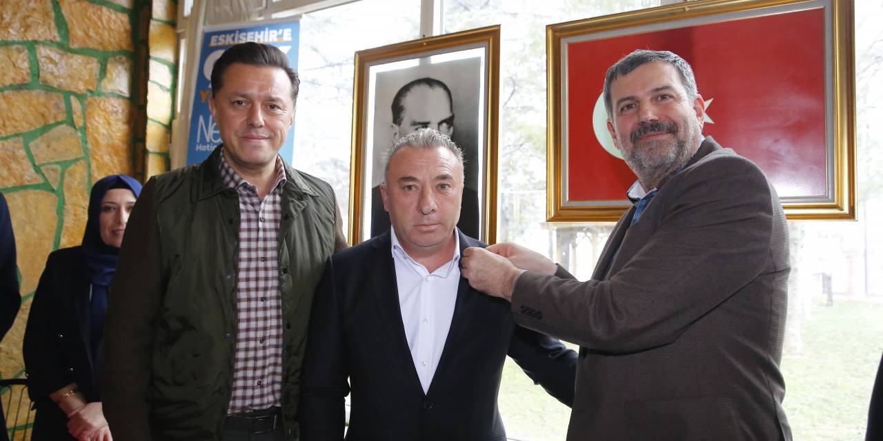 Eskişehir'de İyi Parti Han İlçe Başkanı Akpınar, Partisinden İstifa Ederek Ak Parti’ye Katıldı