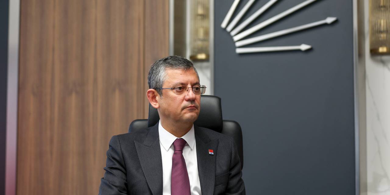 Özgür Özel: “Zaman Hep Onu Haklı Çıkardı, Kamer Genç’i Unutmayacağız”