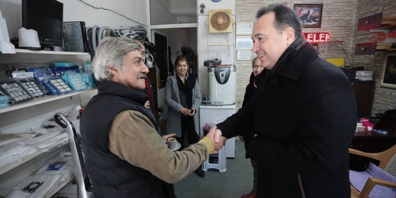 Akhisar Belediye Başkan Dutlulu, Sahada Halkı Dinlemeye Devam Ediyor