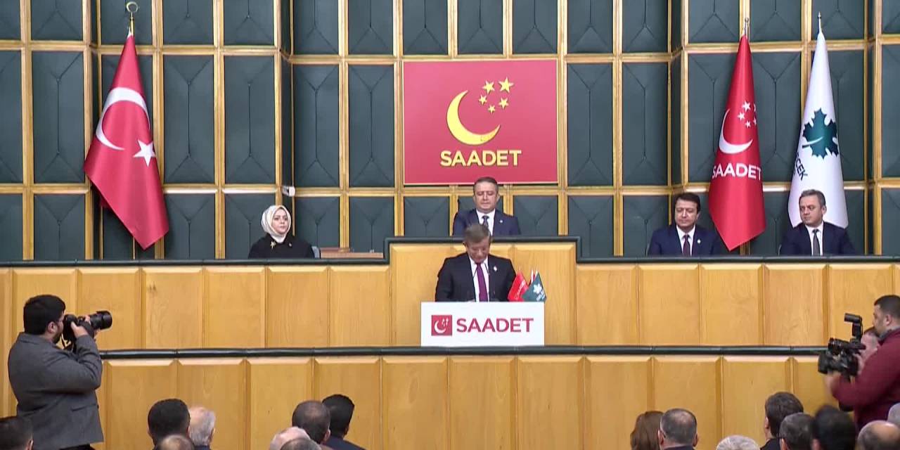 Ahmet Davutoğlu: "Can Atalay Meselesi Feri Bir Mesele Değildir. Süratle Bir Anayasızlaşmaya Gidiyoruz"