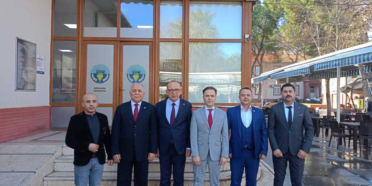 Turgutlu Belediye Başkanı Akın Ve Belediye Başkan Adayları Kahvaltıda Buluştu